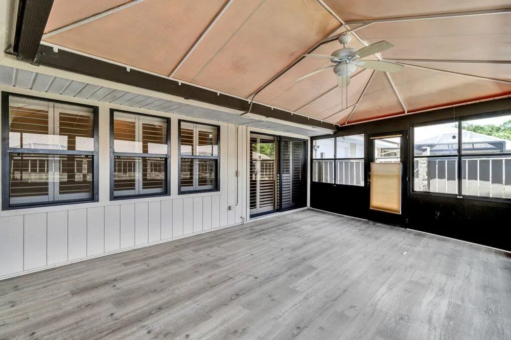 725 Timber Ridge Trail SW #Unit B Vero Beach, FL 32962