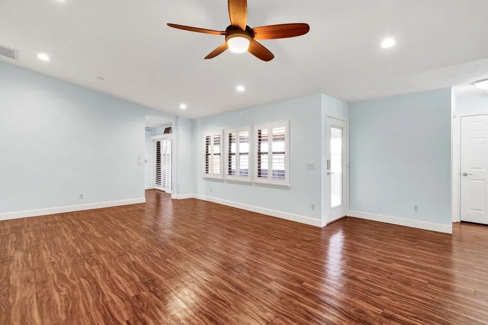 725 Timber Ridge Trail SW #Unit B Vero Beach, FL 32962