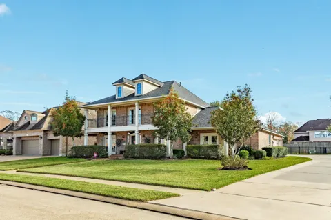 204 Arrowhead Drive