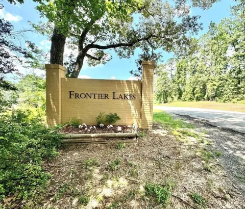 50 Frontier Road E