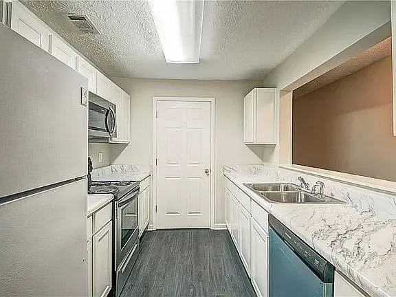 6202 Fairington Ridge Circle Lithonia, GA 30038