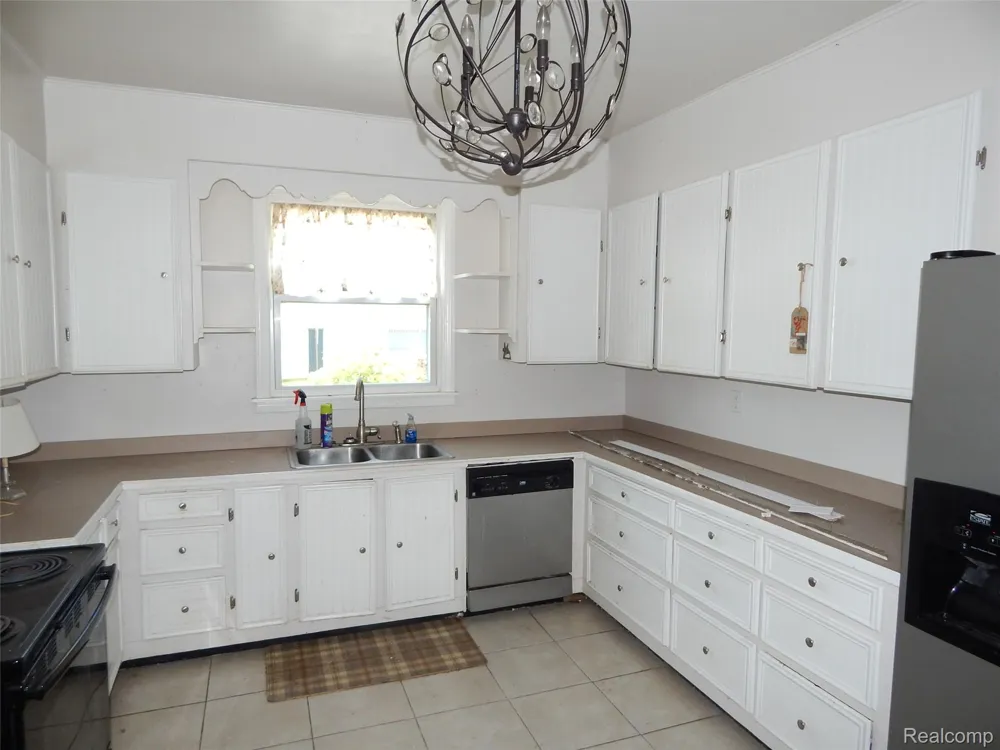 2739 Stone Street Port Huron City, MI 48060