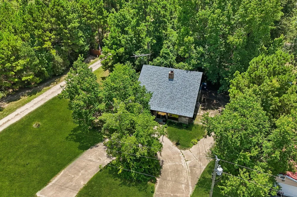 237 Long Drive Onalaska, TX 77360