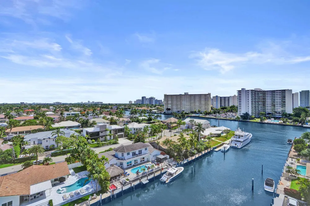 2881 NE 33rd Court #10b Fort Lauderdale, FL 33306