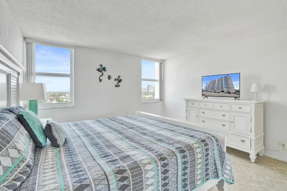 2881 NE 33rd Court #10b Fort Lauderdale, FL 33306