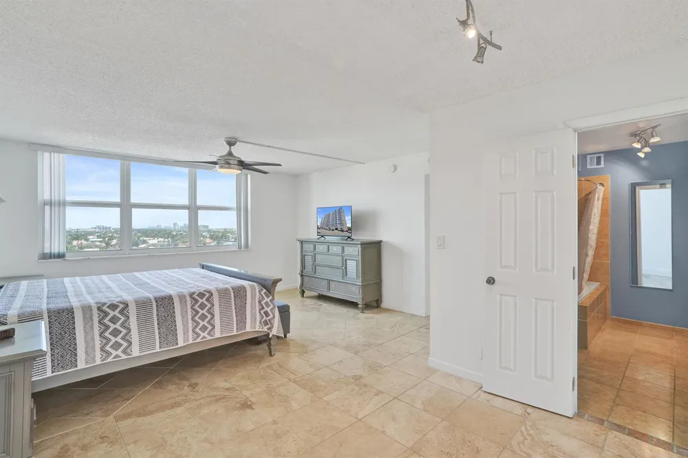 2881 NE 33rd Court #10b Fort Lauderdale, FL 33306