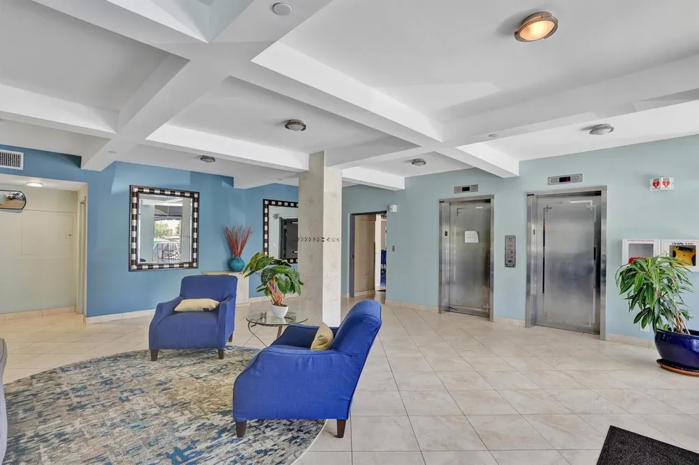 2881 NE 33rd Court #10b Fort Lauderdale, FL 33306