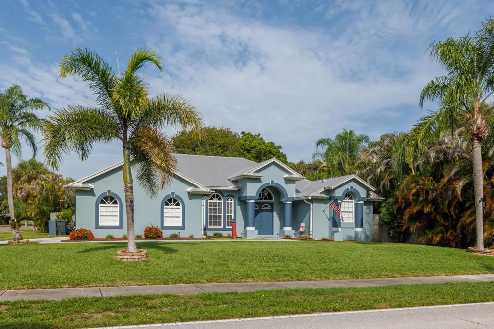 8173 SE Carlton Street Hobe Sound, FL 33455