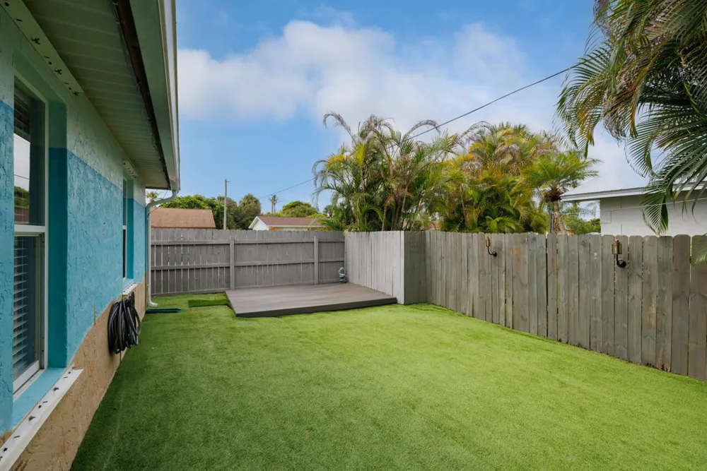 8173 SE Carlton Street Hobe Sound, FL 33455