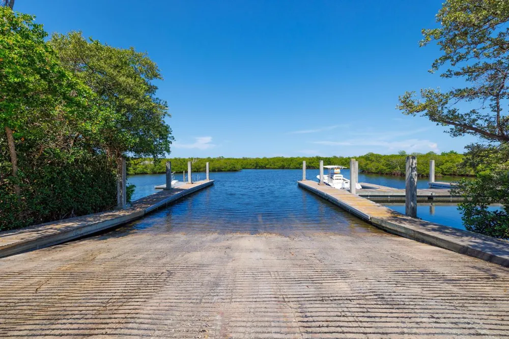 8173 SE Carlton Street Hobe Sound, FL 33455