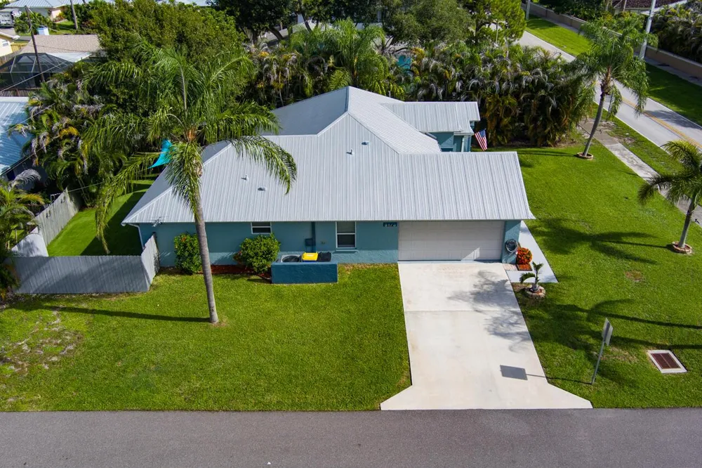 8173 SE Carlton Street Hobe Sound, FL 33455