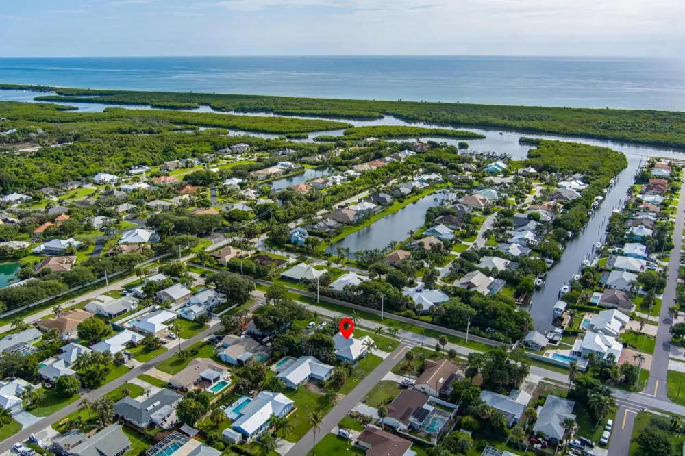 8173 SE Carlton Street Hobe Sound, FL 33455