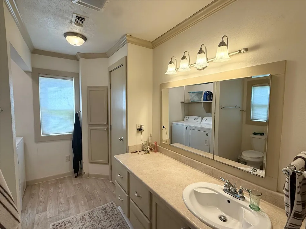 650 Ave H Somerville, TX 77879