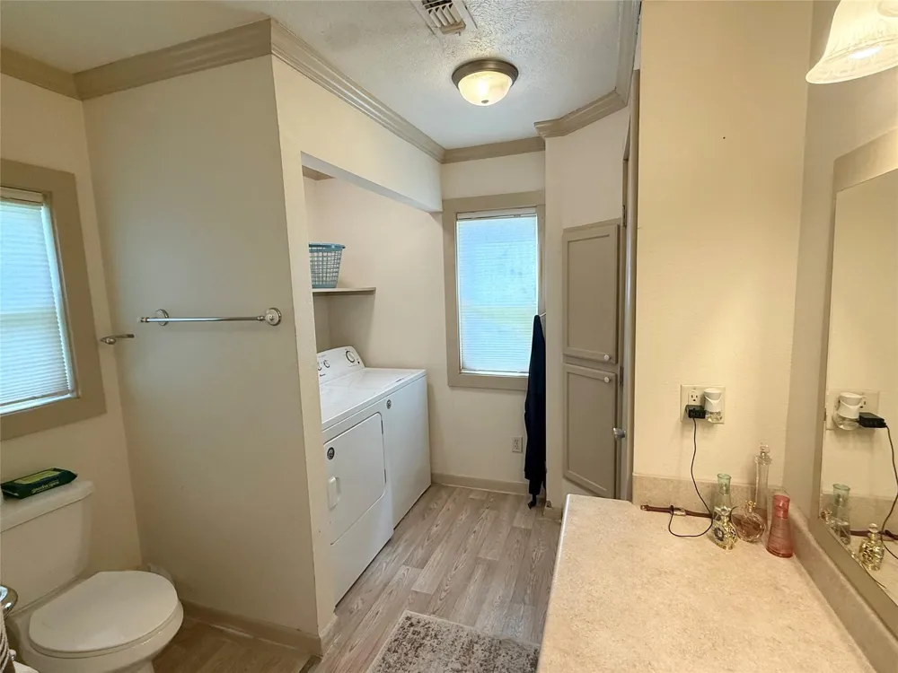 650 Ave H Somerville, TX 77879