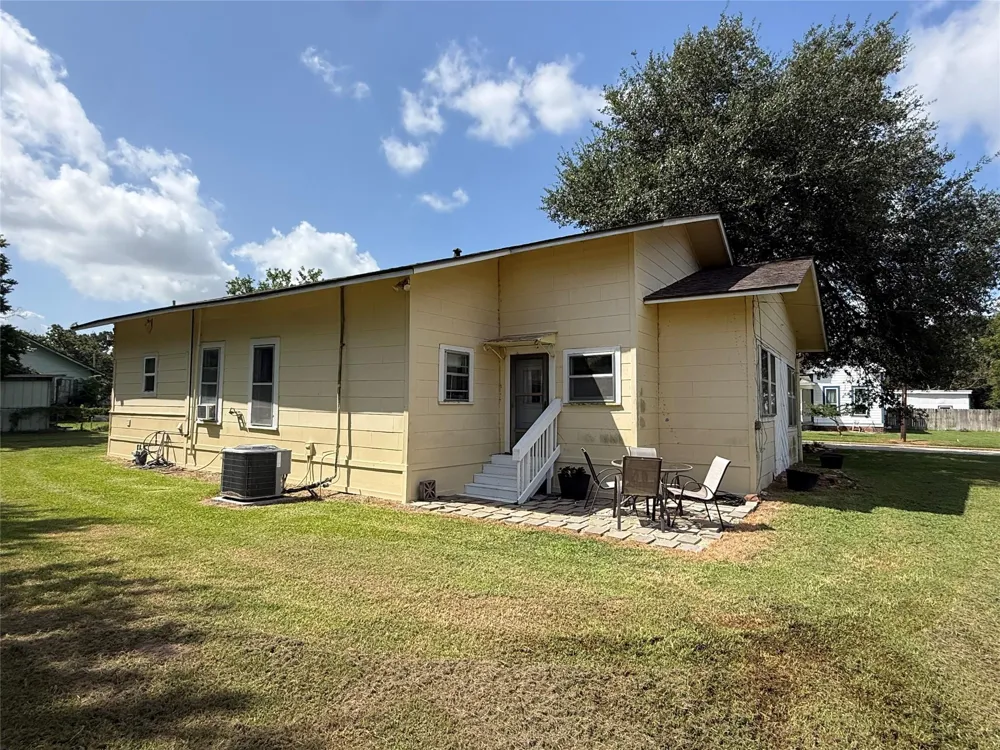 650 Ave H Somerville, TX 77879