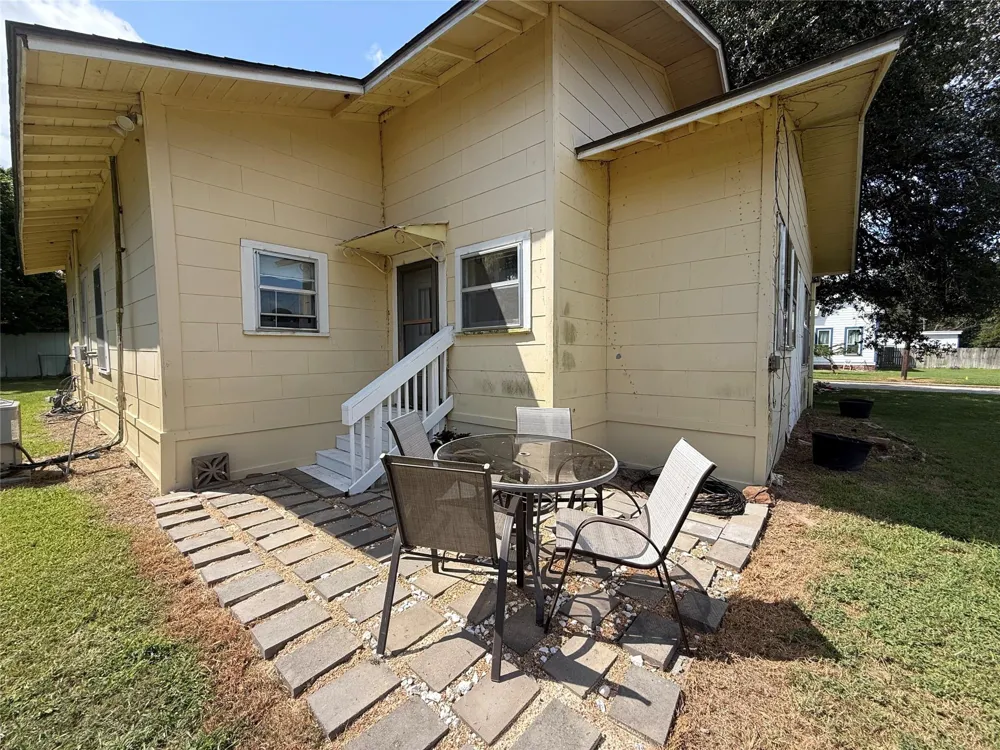 650 Ave H Somerville, TX 77879