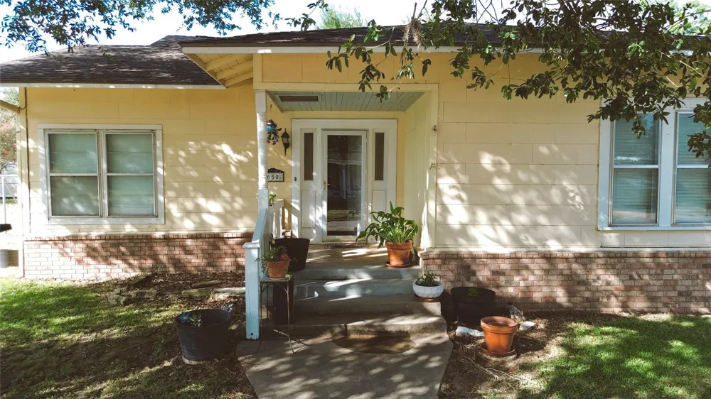 650 Ave H Somerville, TX 77879