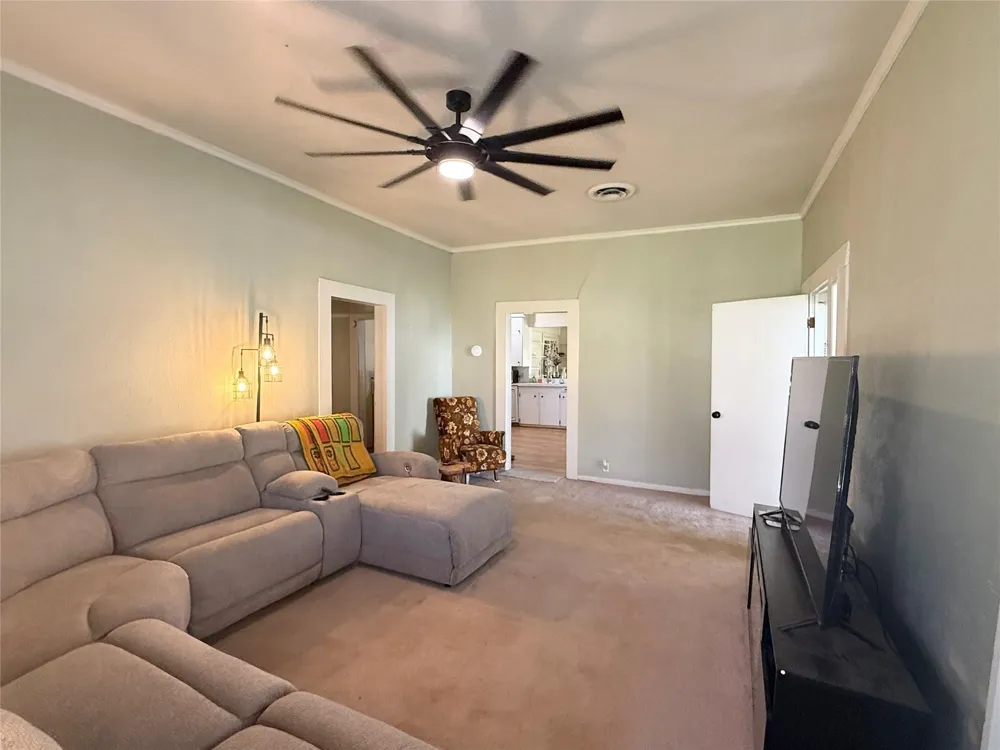 650 Ave H Somerville, TX 77879