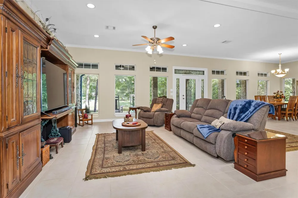 13250 Fm 830 Willis, TX 77318