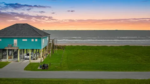 1117 Blue Water Drive