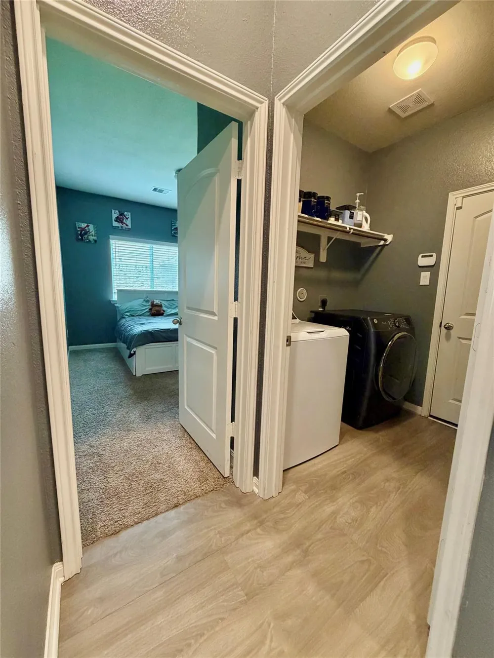 315 Woodhaven Drive West Columbia, TX 77486