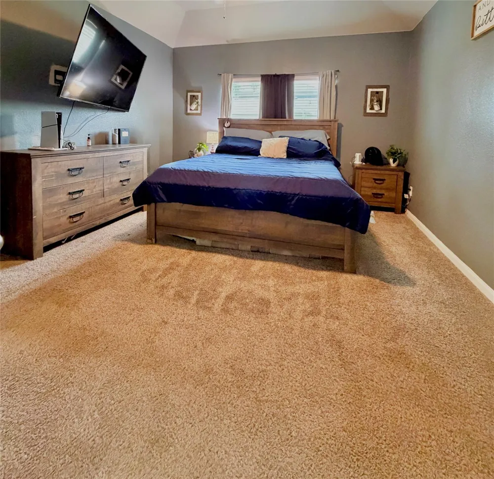 315 Woodhaven Drive West Columbia, TX 77486
