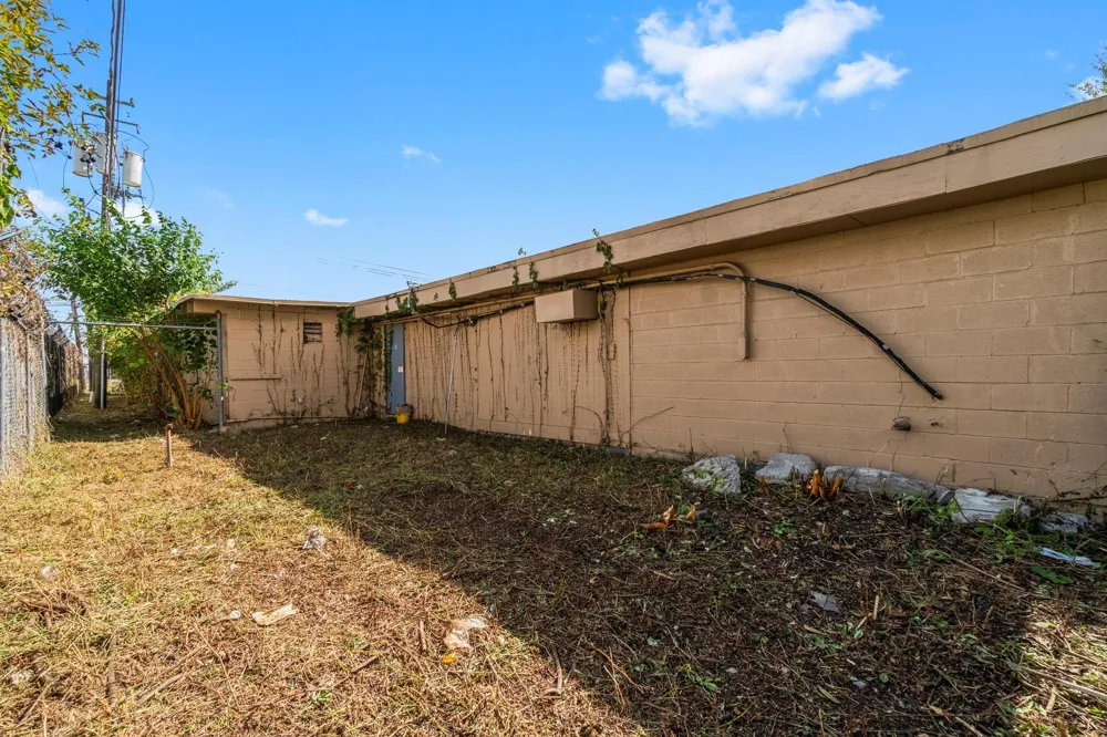 1018 Shaver Street Pasadena, TX 77506