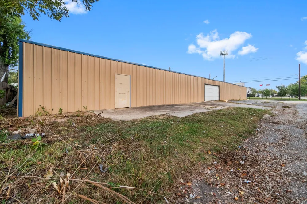 1018 Shaver Street Pasadena, TX 77506