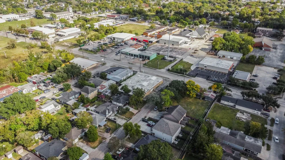 1018 Shaver Street Pasadena, TX 77506