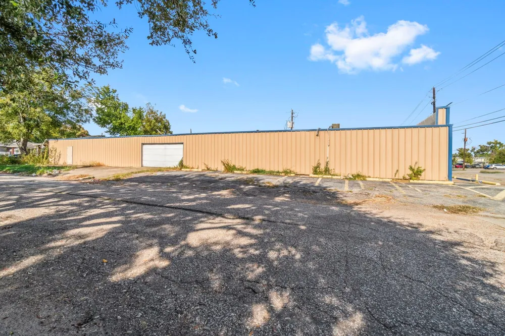 1018 Shaver Street Pasadena, TX 77506