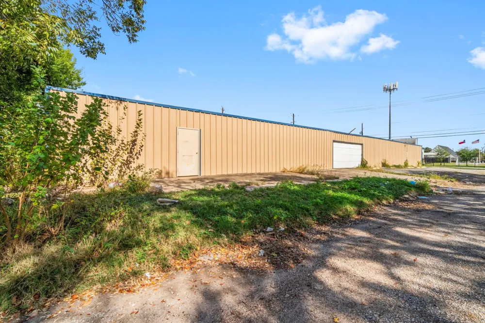 1018 Shaver Street Pasadena, TX 77506