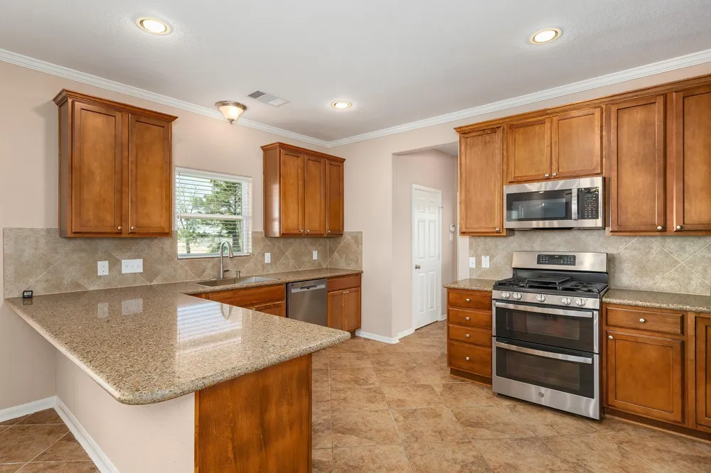 264 Falcon Point Onalaska, TX 77360