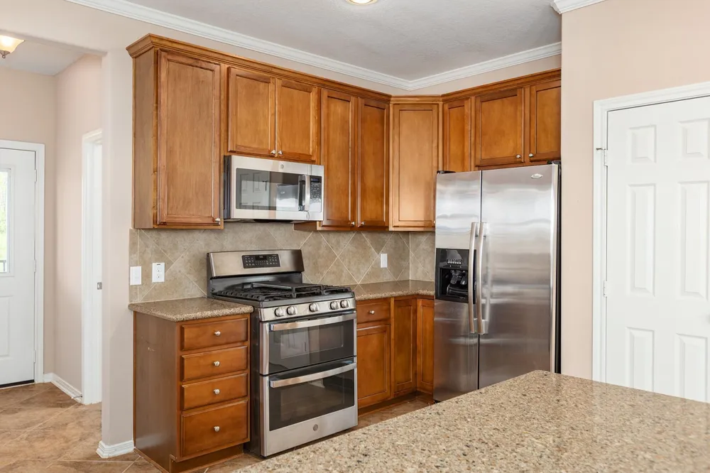264 Falcon Point Onalaska, TX 77360