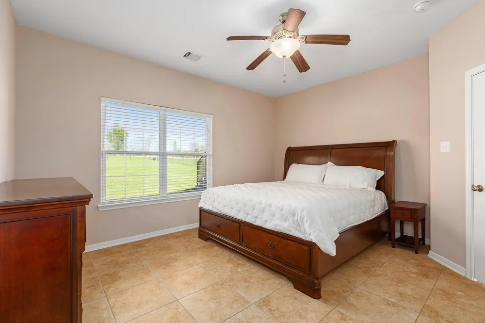 264 Falcon Point Onalaska, TX 77360