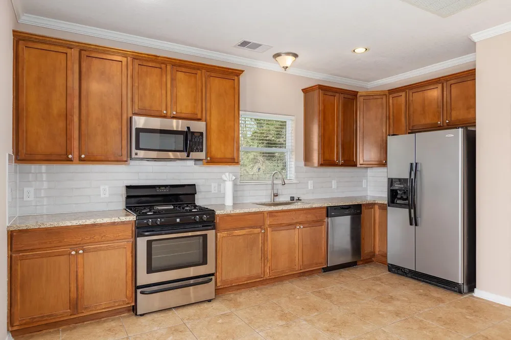 264 Falcon Point Onalaska, TX 77360