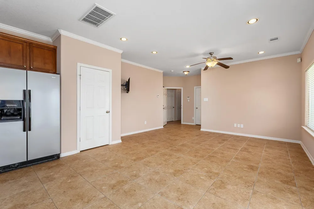 264 Falcon Point Onalaska, TX 77360