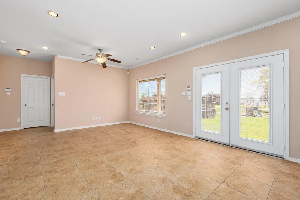 264 Falcon Point Onalaska, TX 77360
