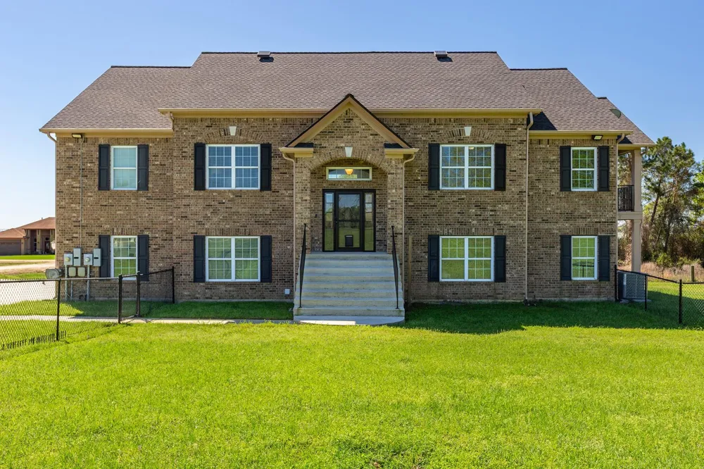 264 Falcon Point Onalaska, TX 77360