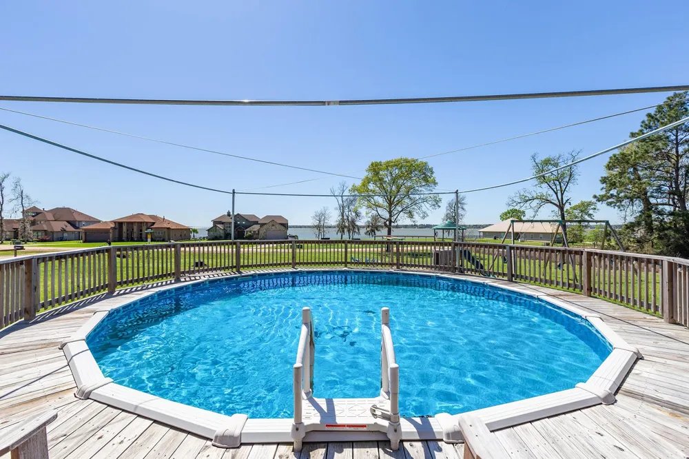 264 Falcon Point Onalaska, TX 77360