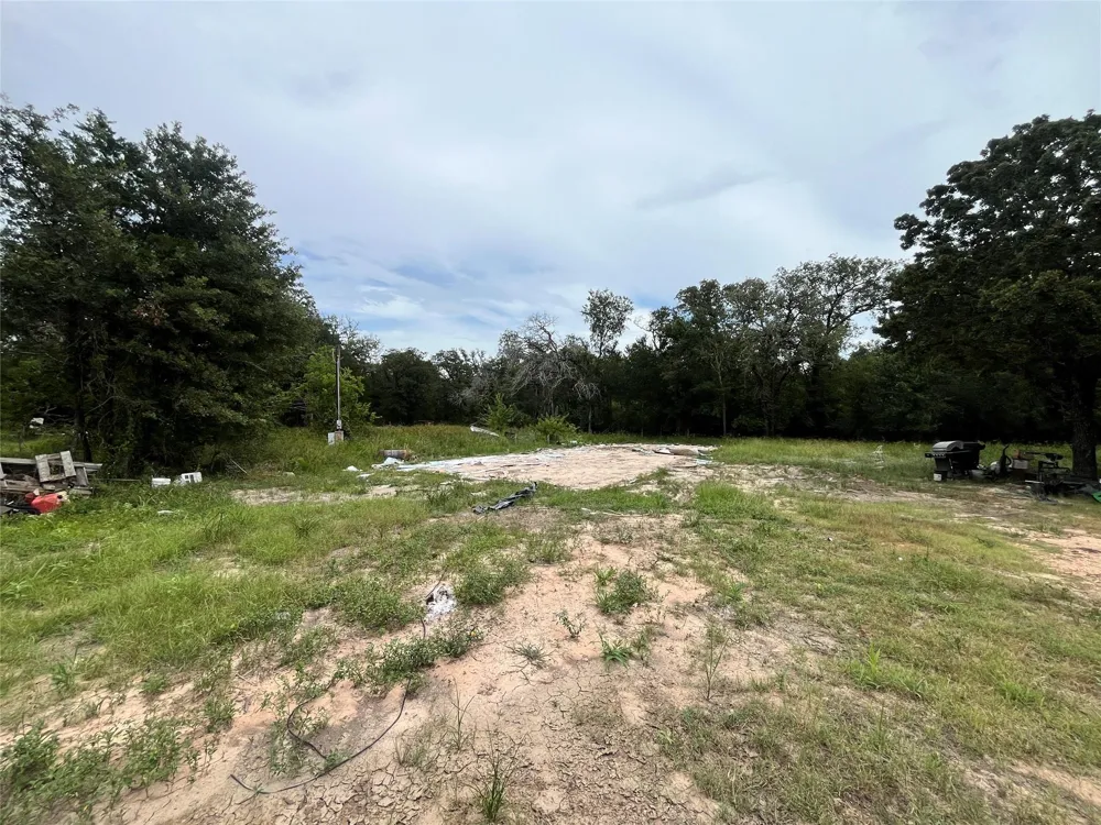 22243 Kmiec Road Hempstead, TX 77445