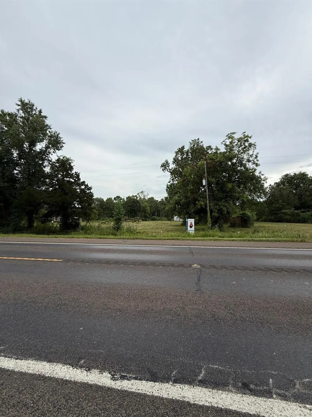 606 Highway 90 Ames, TX 77575