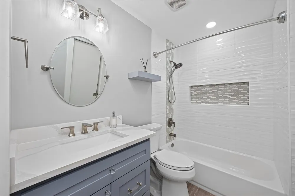 2207 Laurel Hill Drive Kingwood, TX 77339