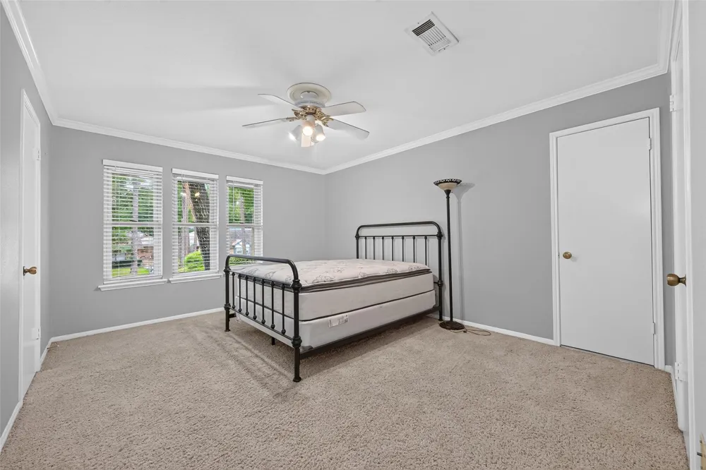 2207 Laurel Hill Drive Kingwood, TX 77339