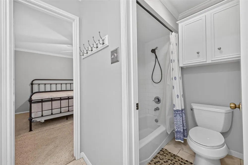 2207 Laurel Hill Drive Kingwood, TX 77339