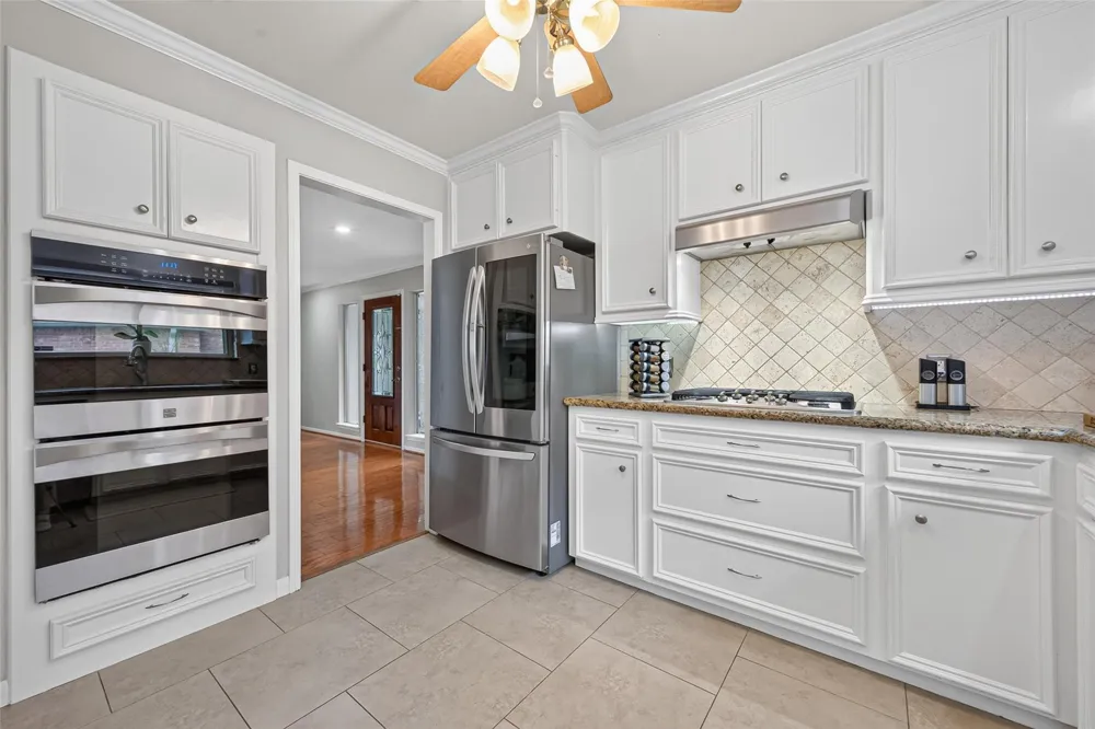2207 Laurel Hill Drive Kingwood, TX 77339