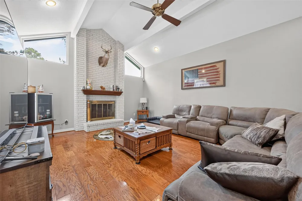 2207 Laurel Hill Drive Kingwood, TX 77339