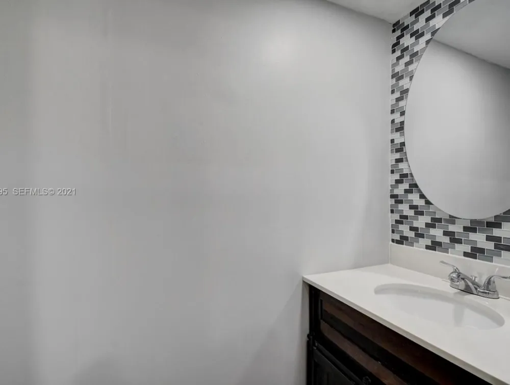 9270 NW 40th Street Coral Springs, FL 33065