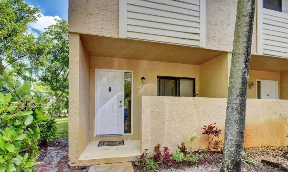 9270 NW 40th Street Coral Springs, FL 33065