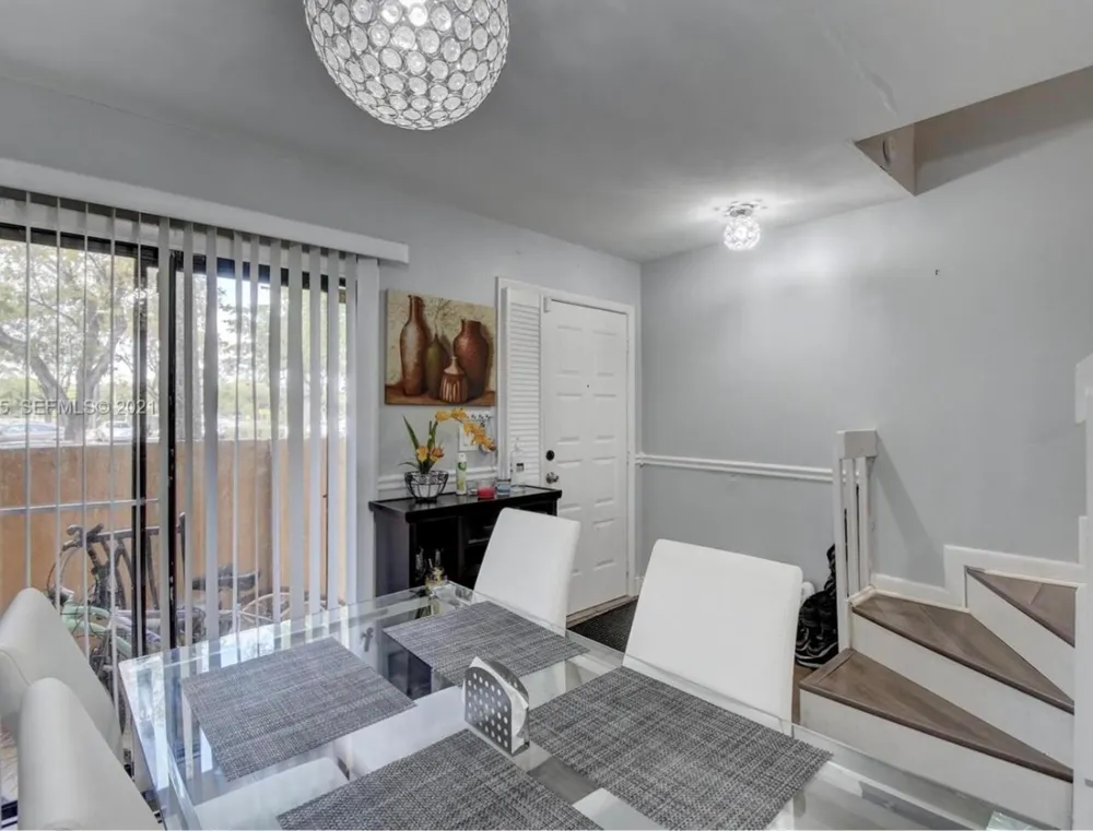 9270 NW 40th Street Coral Springs, FL 33065