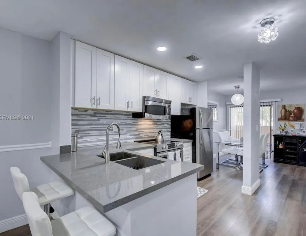 9270 NW 40th Street Coral Springs, FL 33065